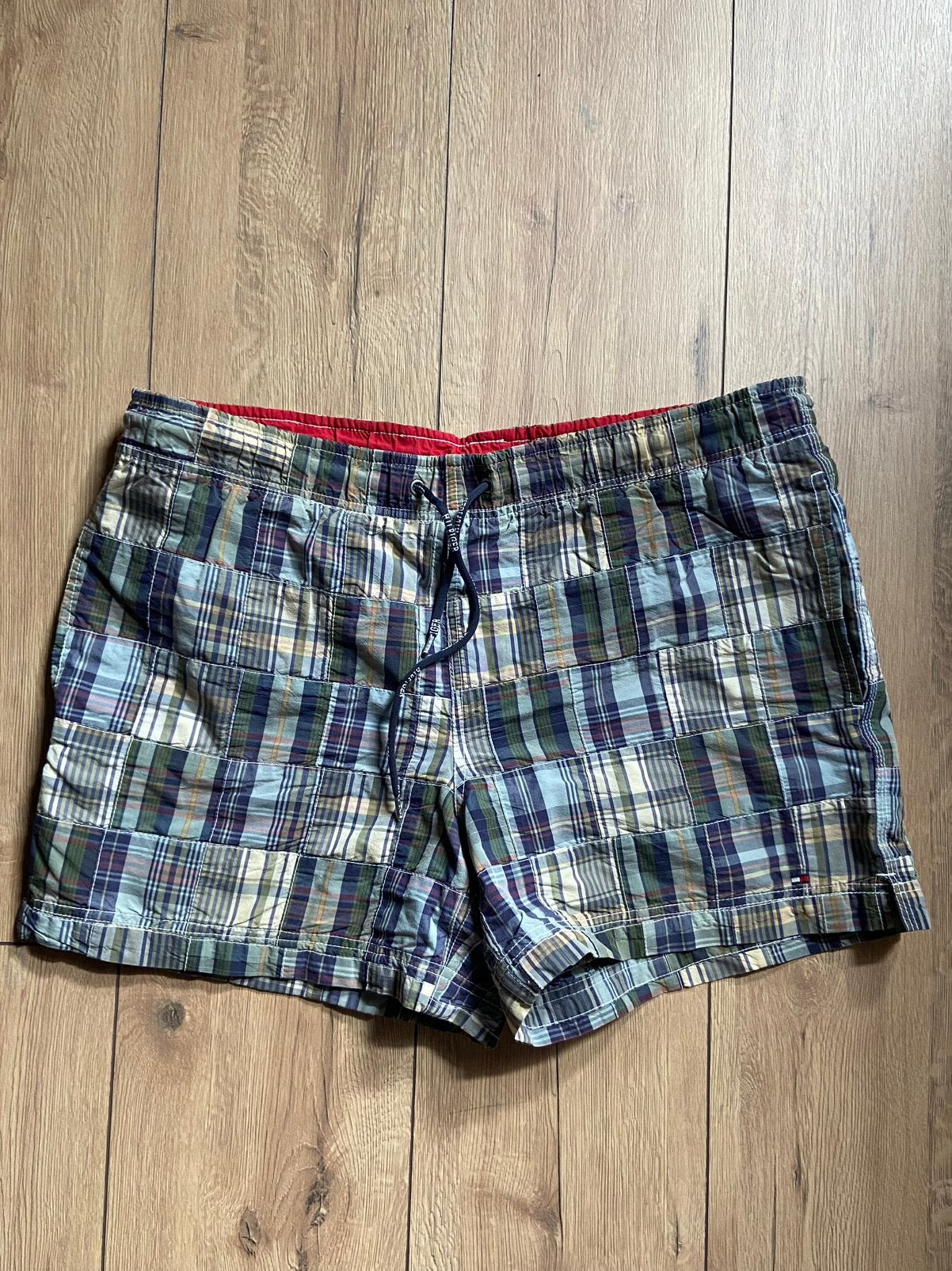 Tommy Hilfiger zwembroek geruit patchwork maat M - Short, Ophalen of Verzenden, Maat 48/50 (M), Meerkleurig, Zwemshort