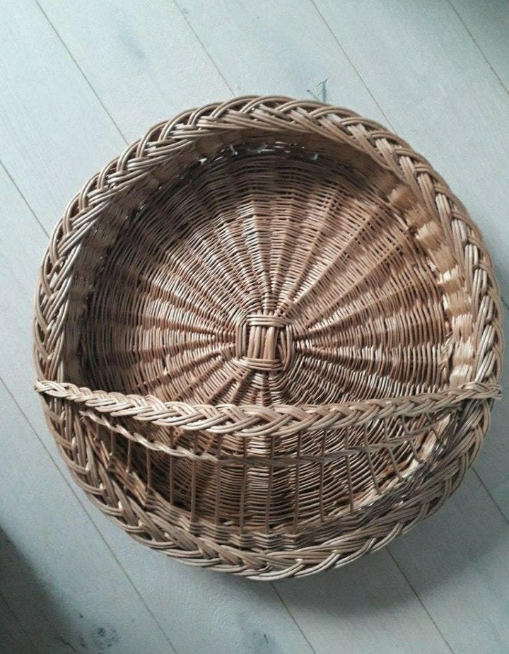 Handgevlochten rieten lectuur/krantenmand - Ø 58 cm, Ophalen of Verzenden, Rond, Riet