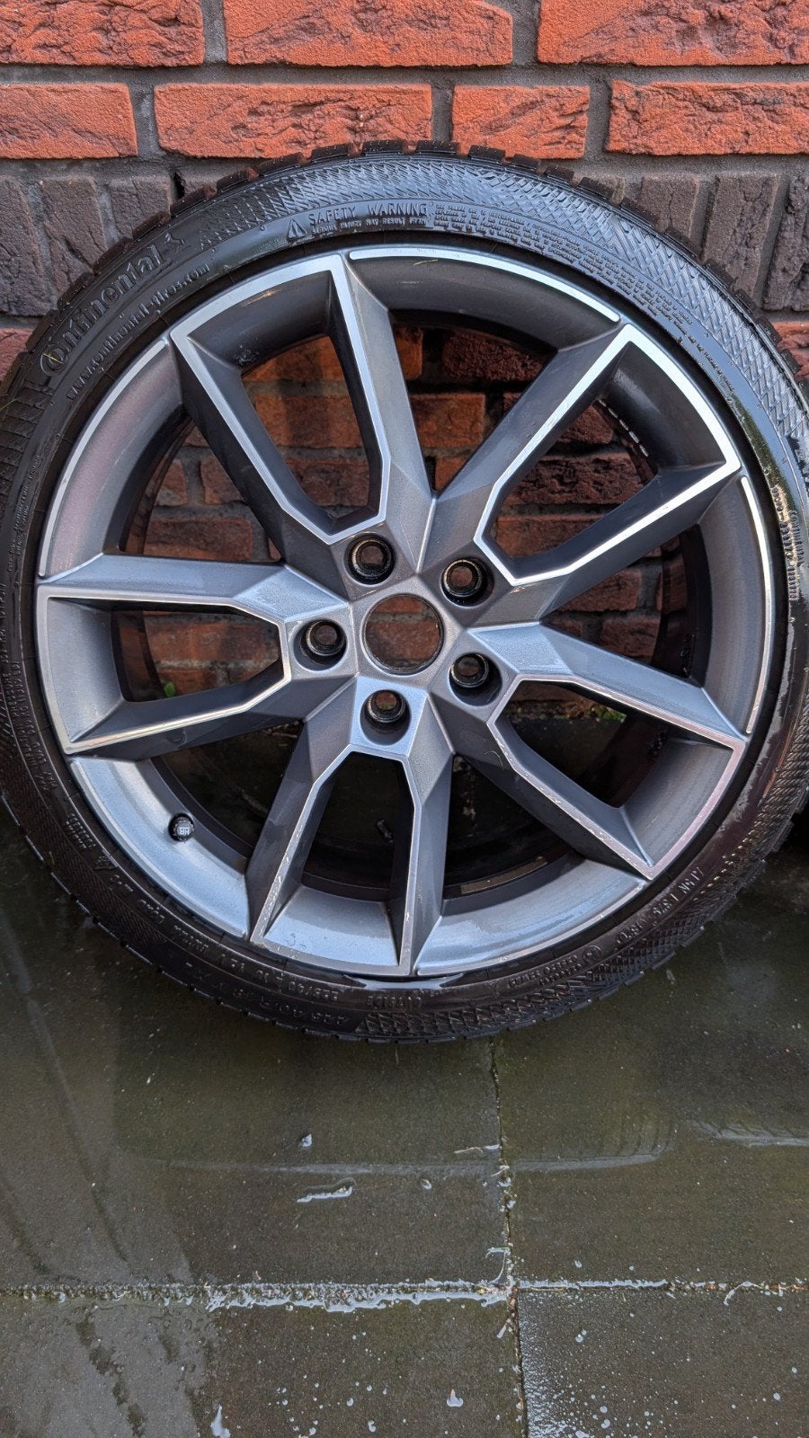 Winterset 5x112 18 inch Skoda., Auto-onderdelen, Banden en Velgen, Banden en Velgen, Winterbanden, 18 inch, 225 mm, Personenwagen