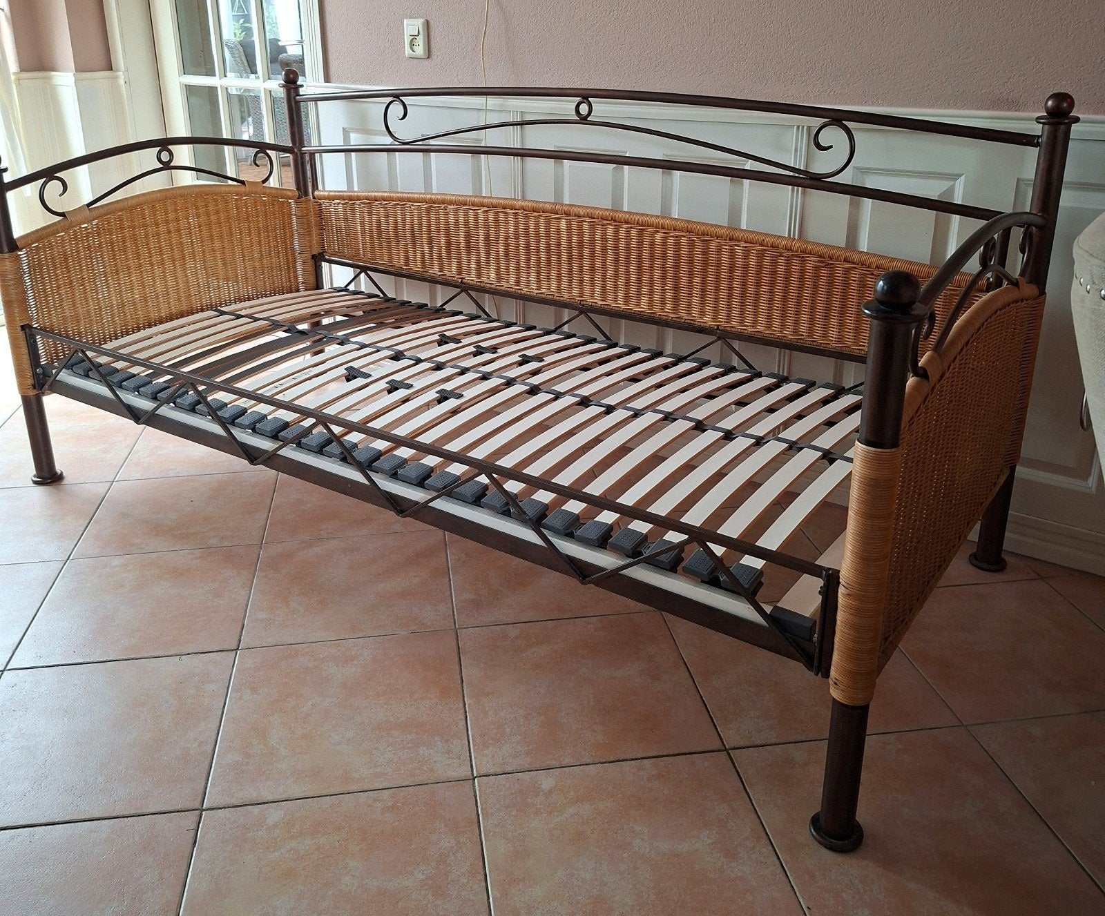 Bed / bedbank met lattenbodem, Ophalen, Gebruikt, 90 cm, 200 cm