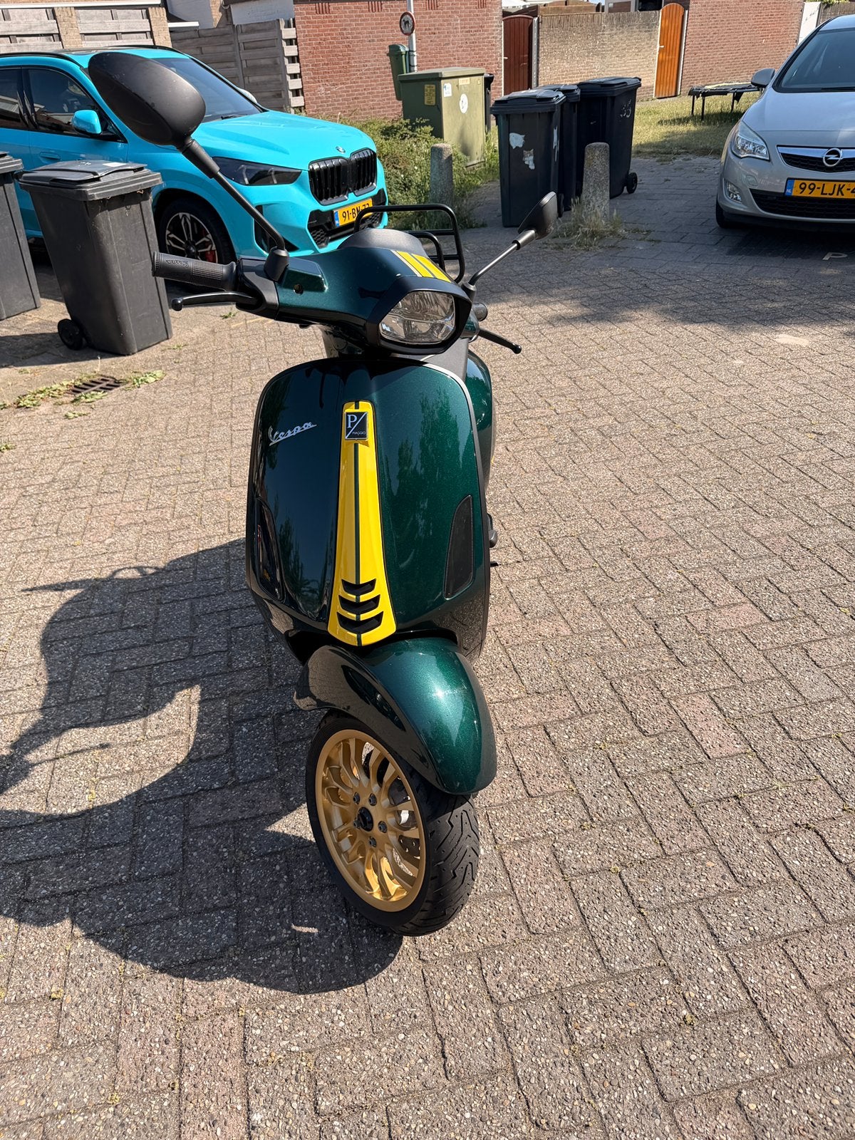 Vespa sprint racing sixties editie, Fietsen en Brommers, Scooters | Vespa, Ophalen, Maximaal 45 km/u, Vespa S, Zo goed als nieuw