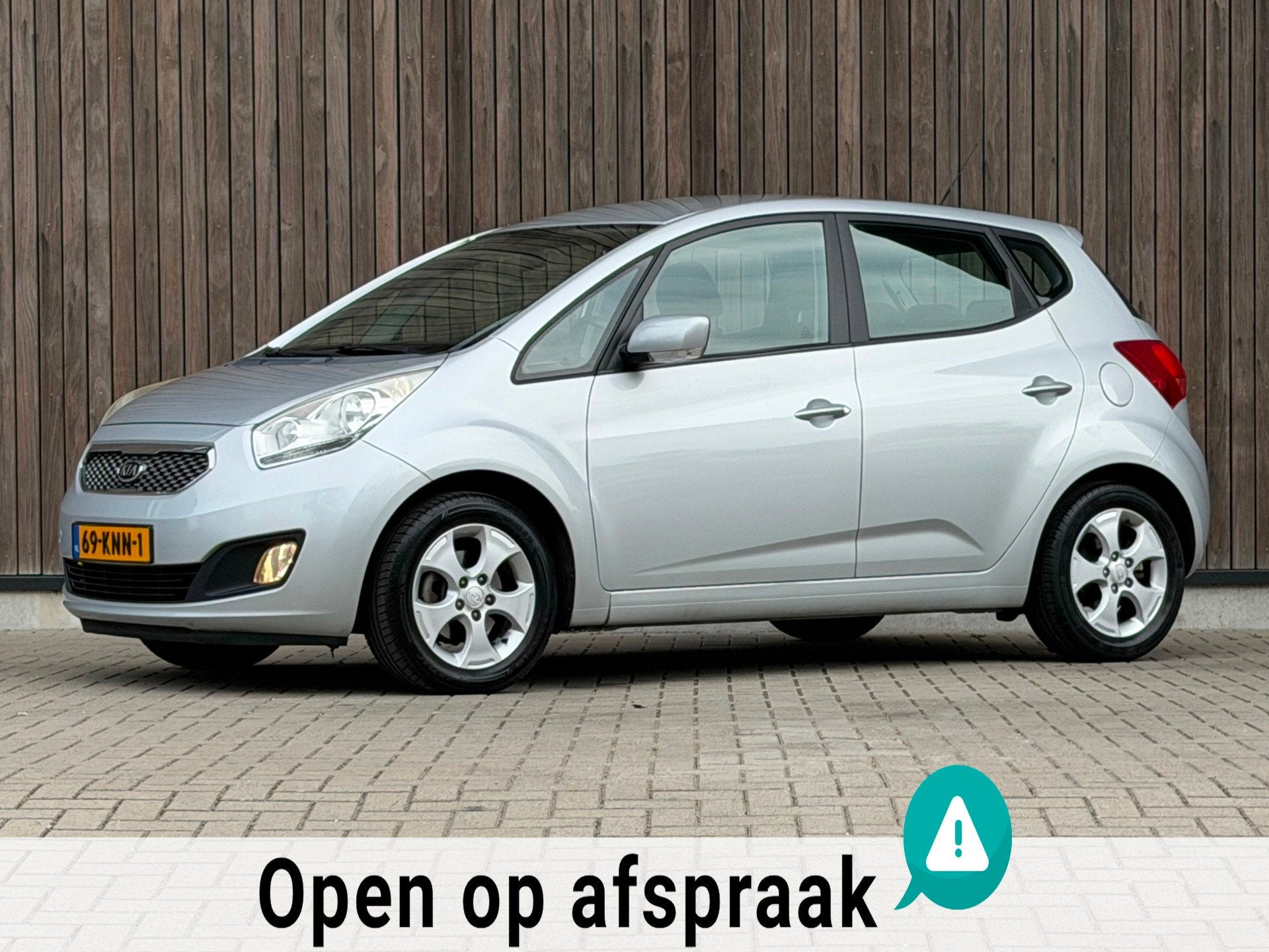 Kia Venga 1.6 CVVT X-ecutive / Automaat / 24.731 KM / NAP /, Euro 5, 4 cilinders, Leder en Stof, Origineel Nederlands