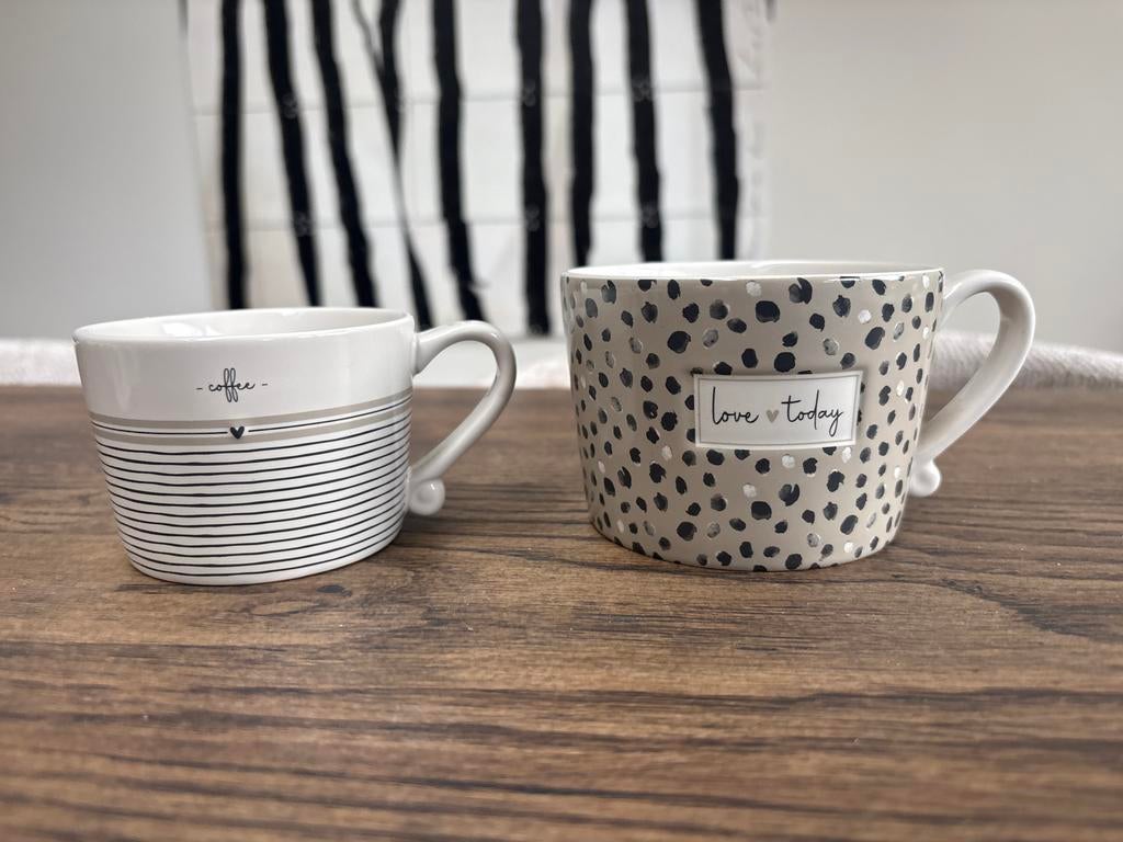 2 nieuwe mokken van Bastion Collections, Huis en Inrichting, Keuken | Servies, Ophalen of Verzenden, Nieuw, Keramiek, Kop(pen) en/of Schotel(s)