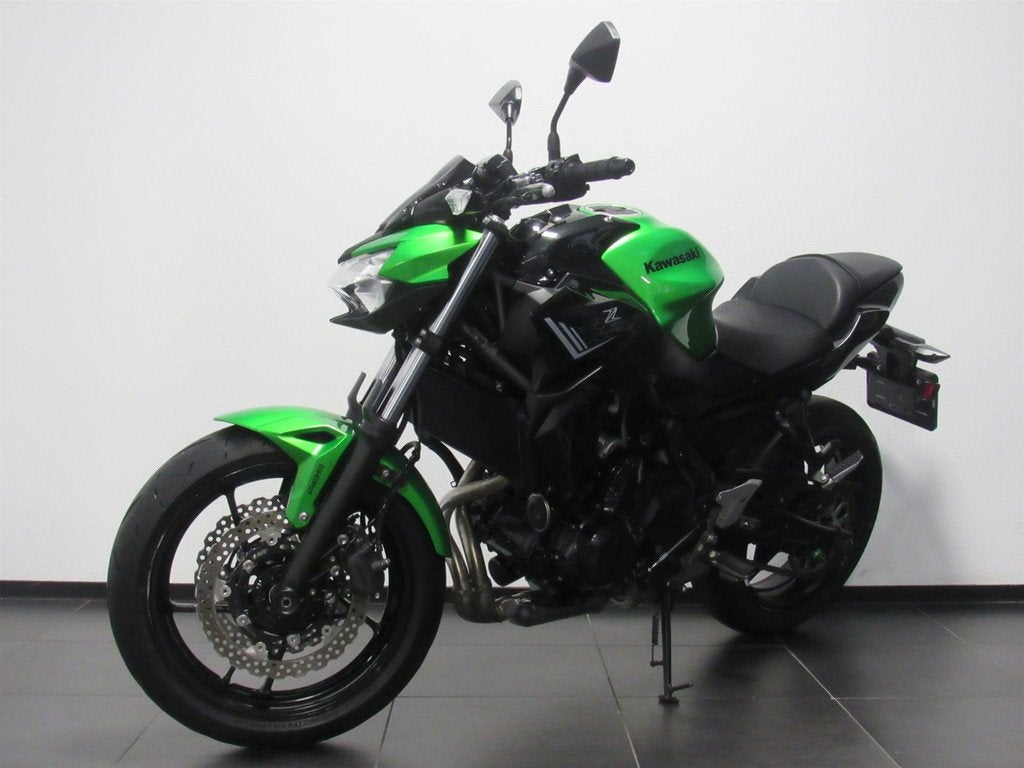 Kawasaki Z650 ABS, LED Verlichting, 649 cc, Bedrijf, 12 t/m 35 kW