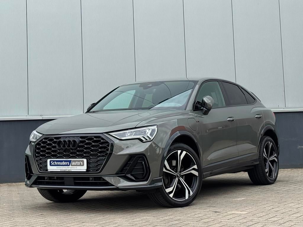Audi Q3 Sportback 45 TFSI e S-Line Black Ed ACC Sfeer Camera, Auto's, Audi, Gebruikt, Zwart, Leder en Stof, 245 pk