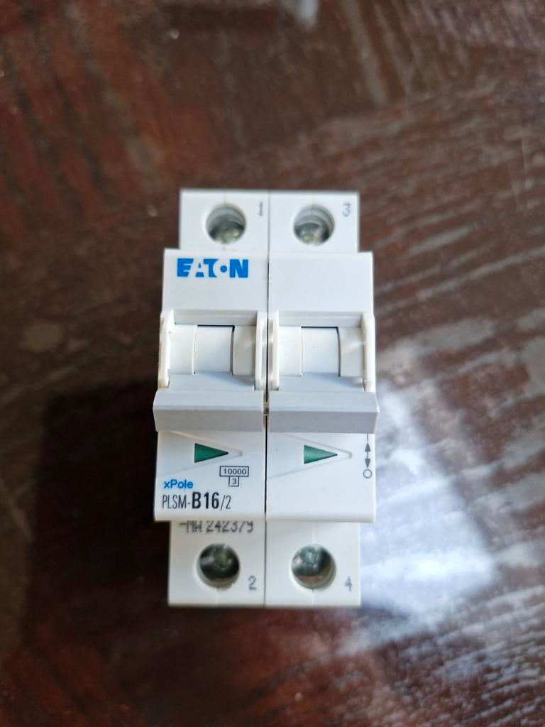 Eaton Dubbel polige groepschakelaar B16., Ophalen of Verzenden, Nieuw