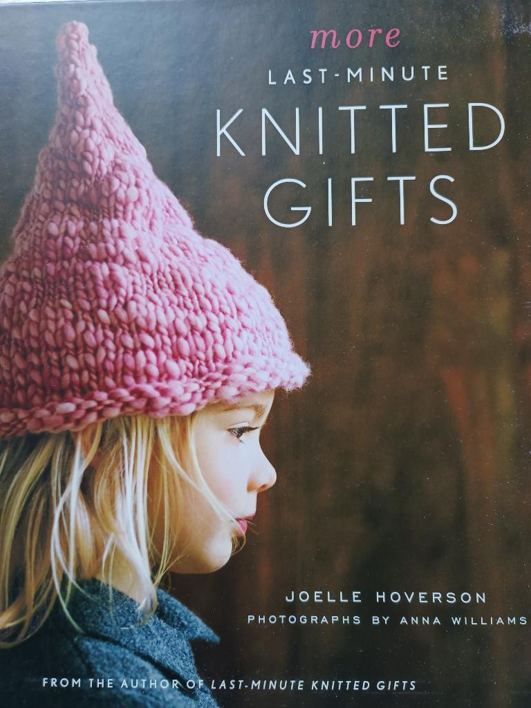 More last minute knitted gifts Joelle Hoverson, Boeken, Ophalen of Verzenden, Zo goed als nieuw, Breien en Haken, Joëlle Hoverson
