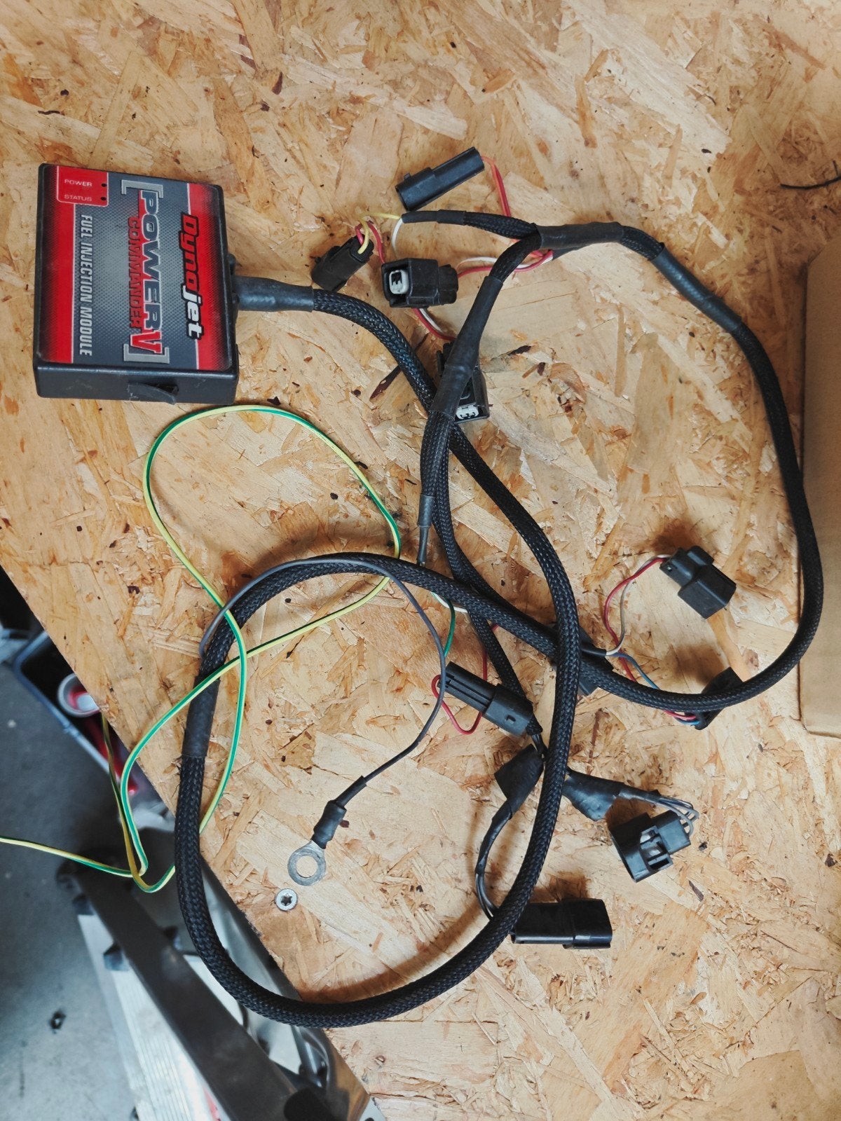 Power Commander Suzuki GSX-R 1000 K9/L5, Ophalen