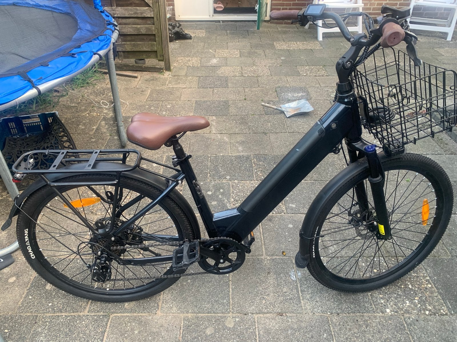 Nette elektrische fiets met mand en bagagedrager, Gebruikt, 51 tot 55 cm, 30 tot 50 km per accu, Ophalen