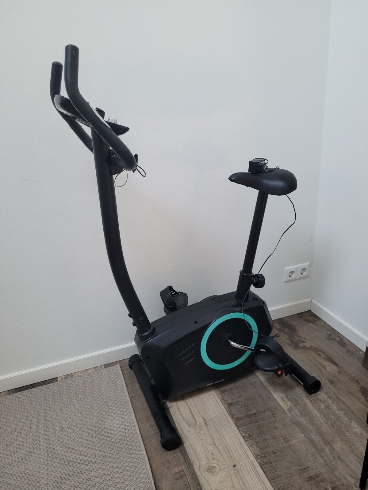 Hometrainer - diverse training programma's, Ophalen, Zo goed als nieuw, Hometrainer