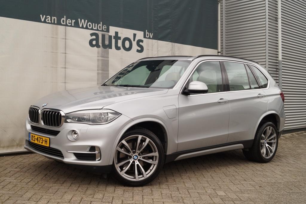 BMW X5 xDrive40e High Executive -LEER-PANO-NAVI-CAM-, Auto's, BMW, Gebruikt, 4 cilinders, Bedrijf, 147 €/maand