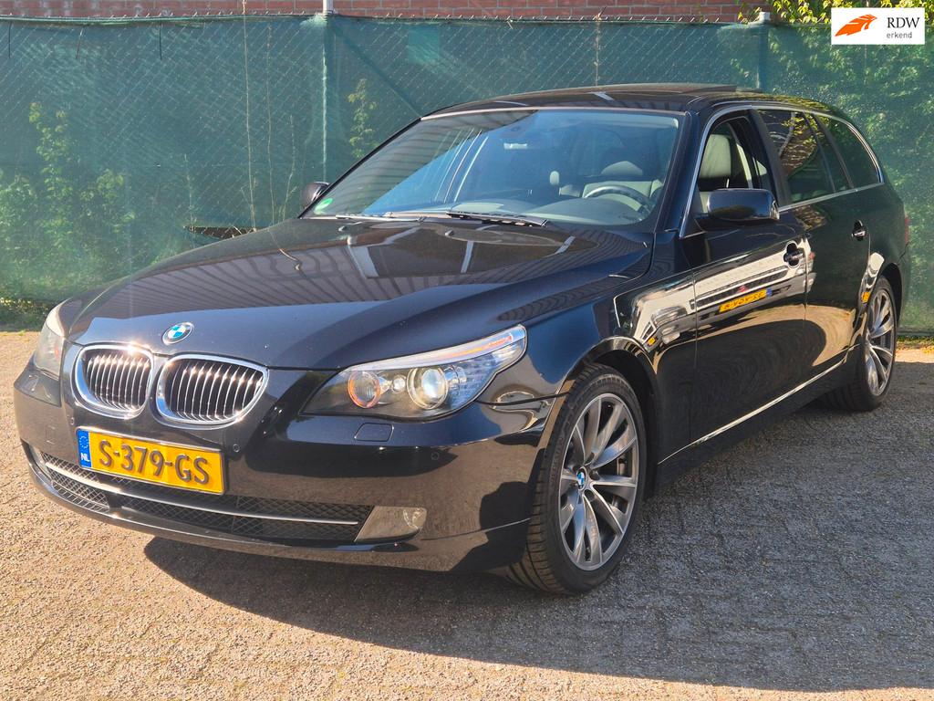 BMW 5-serie Touring 530i LCI *176000KM* Youngtimer *BTW*, Auto's, BMW, Automaat, Achterwielaandrijving, Gebruikt, Zwart