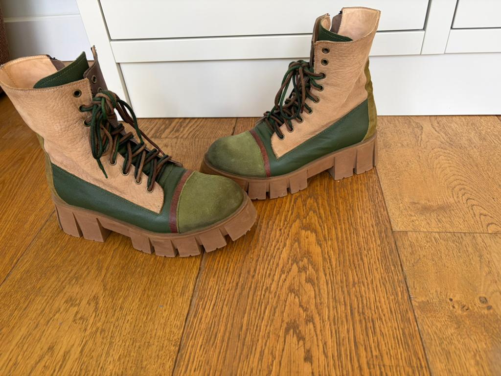 Papucei schoenen maat 40, Overige kleuren, Lage of Enkellaarzen, Ophalen of Verzenden, Zo goed als nieuw