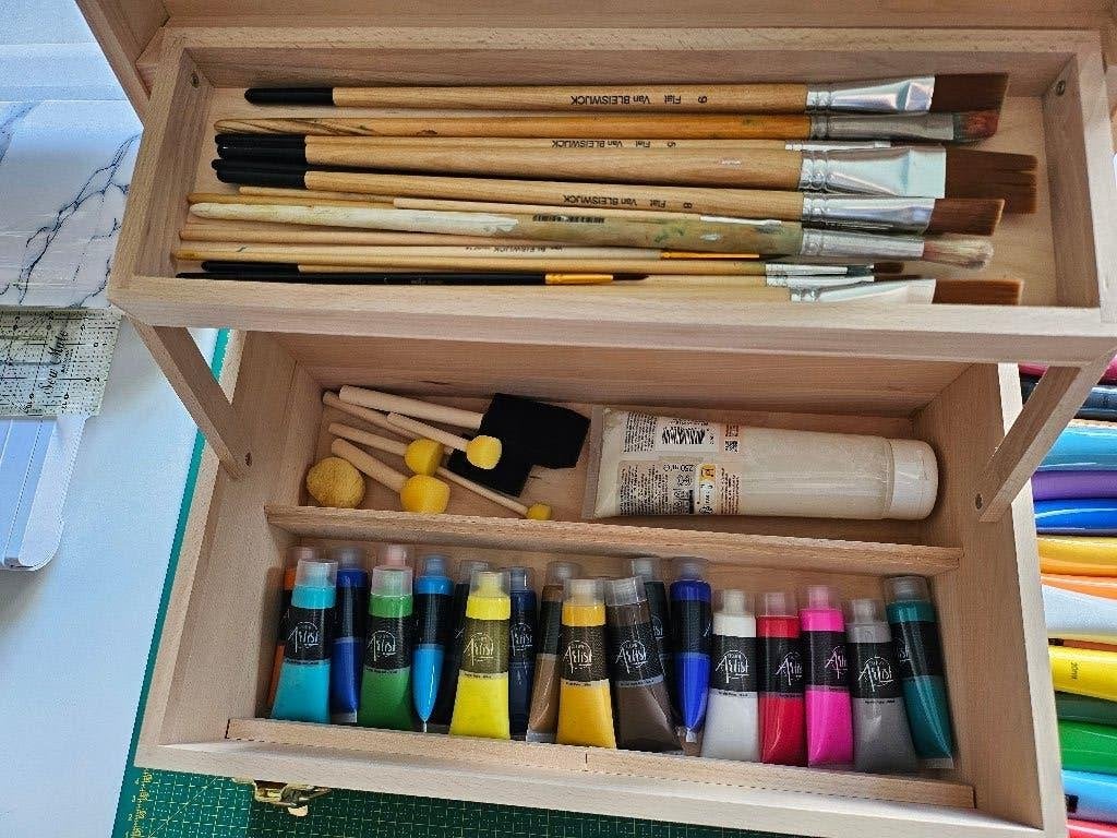 COMPLETE ACRYL SCHILDERSET IN HOUTEN SCHILDERKOFFER +, Hobby en Vrije tijd, Schilderen, Ophalen, Zo goed als nieuw, Acrylverf