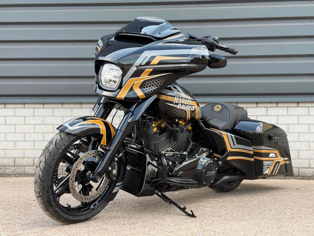 Harley Davidson FLHX Street Glide 117 M8 BAGGER NIEUW MODEL! - foto 2