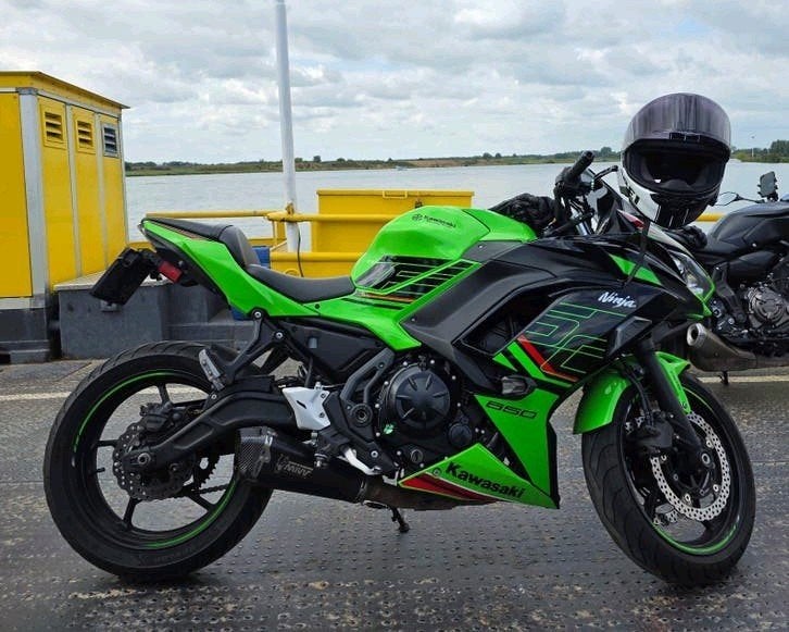 Kawasaki Ninja 650 ABS - 2023 - A2 35kw - Extra’s, 2 cilinders, Minimaal motorrijbewijs A2, Handgeschakeld, 650 cc