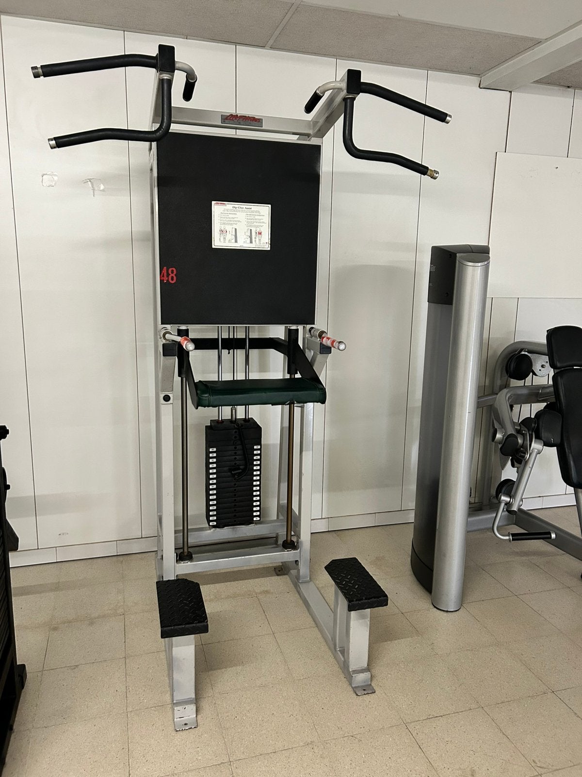 LIFE FITNESS Chin en Dip ASSIST, Ophalen, Zo goed als nieuw, Armen, Overige typen