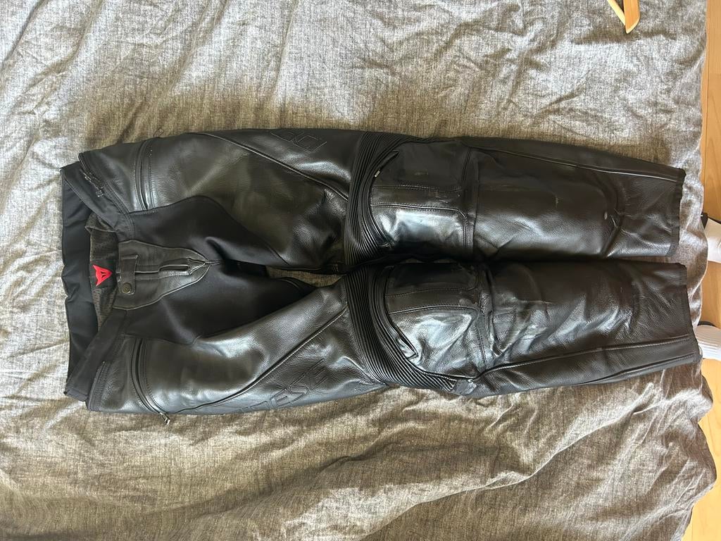 Dainese leren motorbroek, maat 110 (L), Motoren, Kleding | Motorkleding, Broek | leer, Heren, Tweedehands, Ophalen of Verzenden