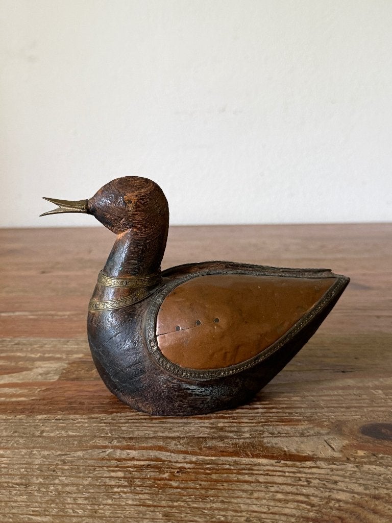 Sculptuur - Eend - Vintage handgesneden houten eend, Houtsnijwerk, Ophalen of Verzenden, Handgemaakt, 20 - 50 cm