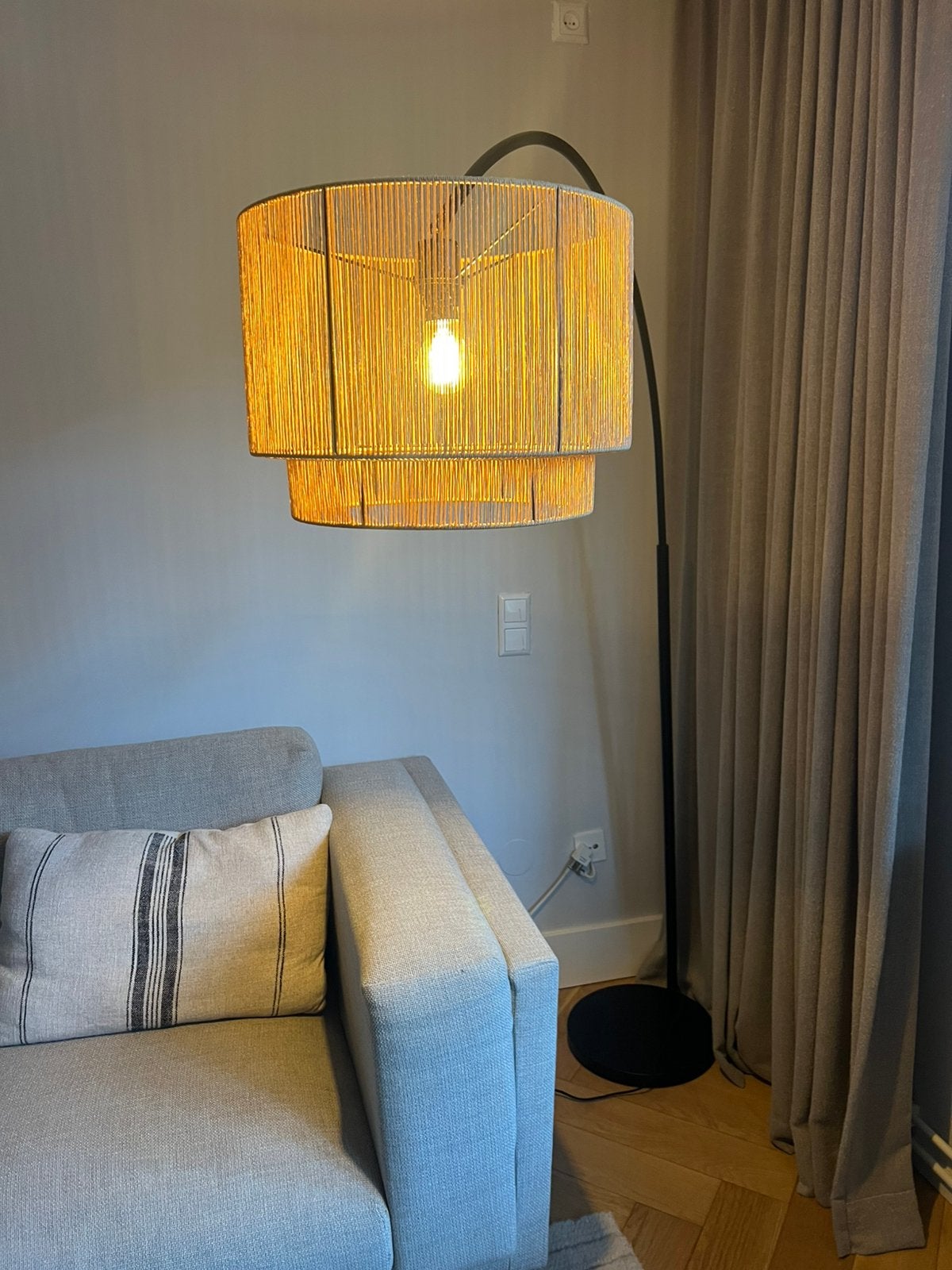 Kwantum Cilen vloerlamp – Zwart/Bruin – Zo goed als nieuw, Ophalen, Zo goed als nieuw, 150 tot 200 cm