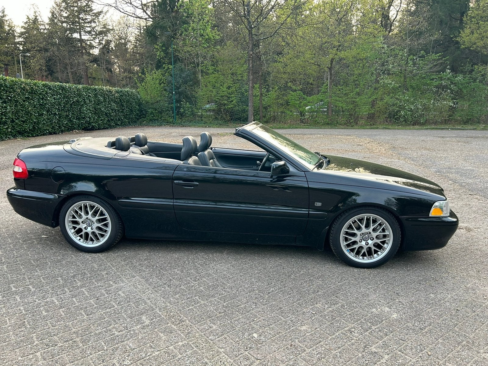 Volvo C70 Cabriolet 2.3 T5 240pk Automaat | Zwart leder, Automaat, Zwart, Lederen bekleding, Cabriolet