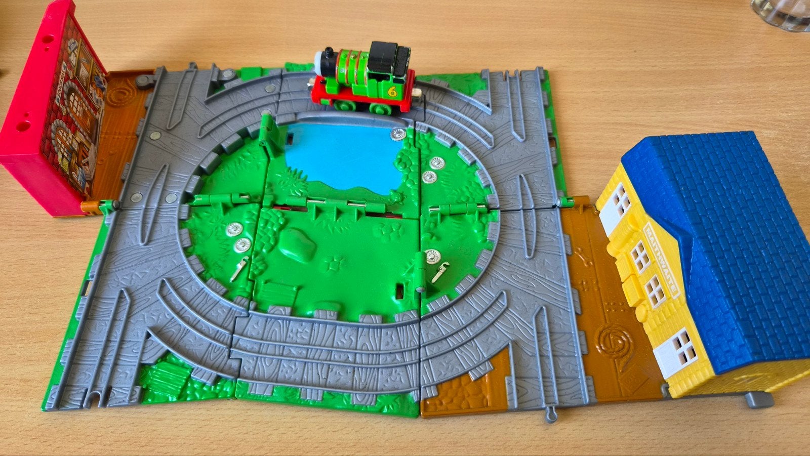 Thomas en friends take n play maithwaite station, Kinderen en Baby's, Speelgoed | Thomas de Trein, Ophalen of Verzenden, Zo goed als nieuw