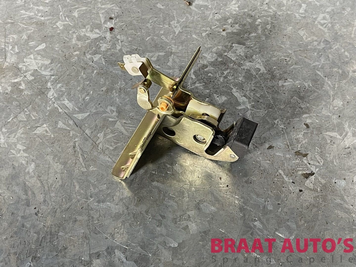 UPR TAILDOOR LOCK ASM - LANDWIND X6/NEW VISION, -, Deur, -, Nieuw