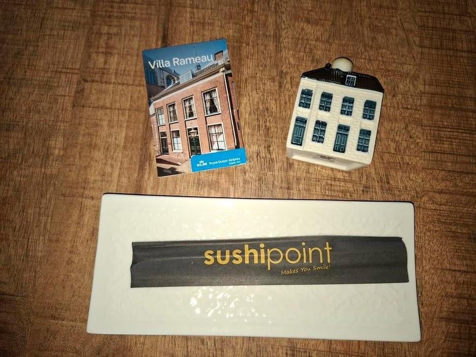 KLM huisjes   106 met sushi schaaltje, Verzamelen, Ophalen of Verzenden, Nieuw, 81 t/m 91, Gevuld