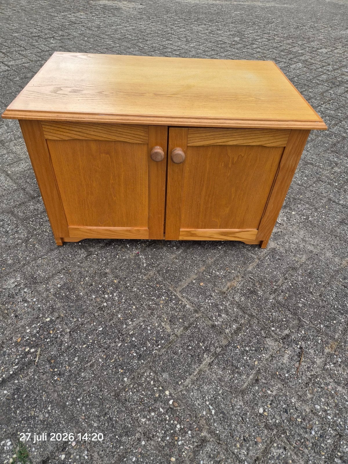 Houten (tv) kastje met deurtjes, Ophalen of Verzenden, Gebruikt