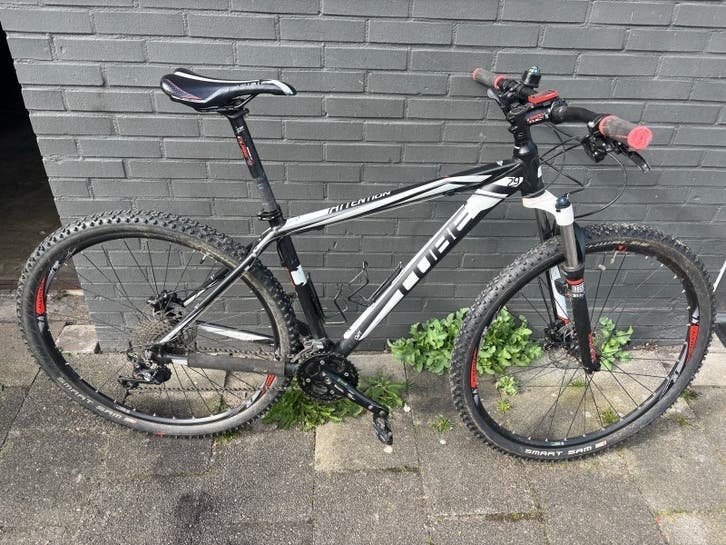 Cube Attention 29 inch mountainbike met schijfremmen