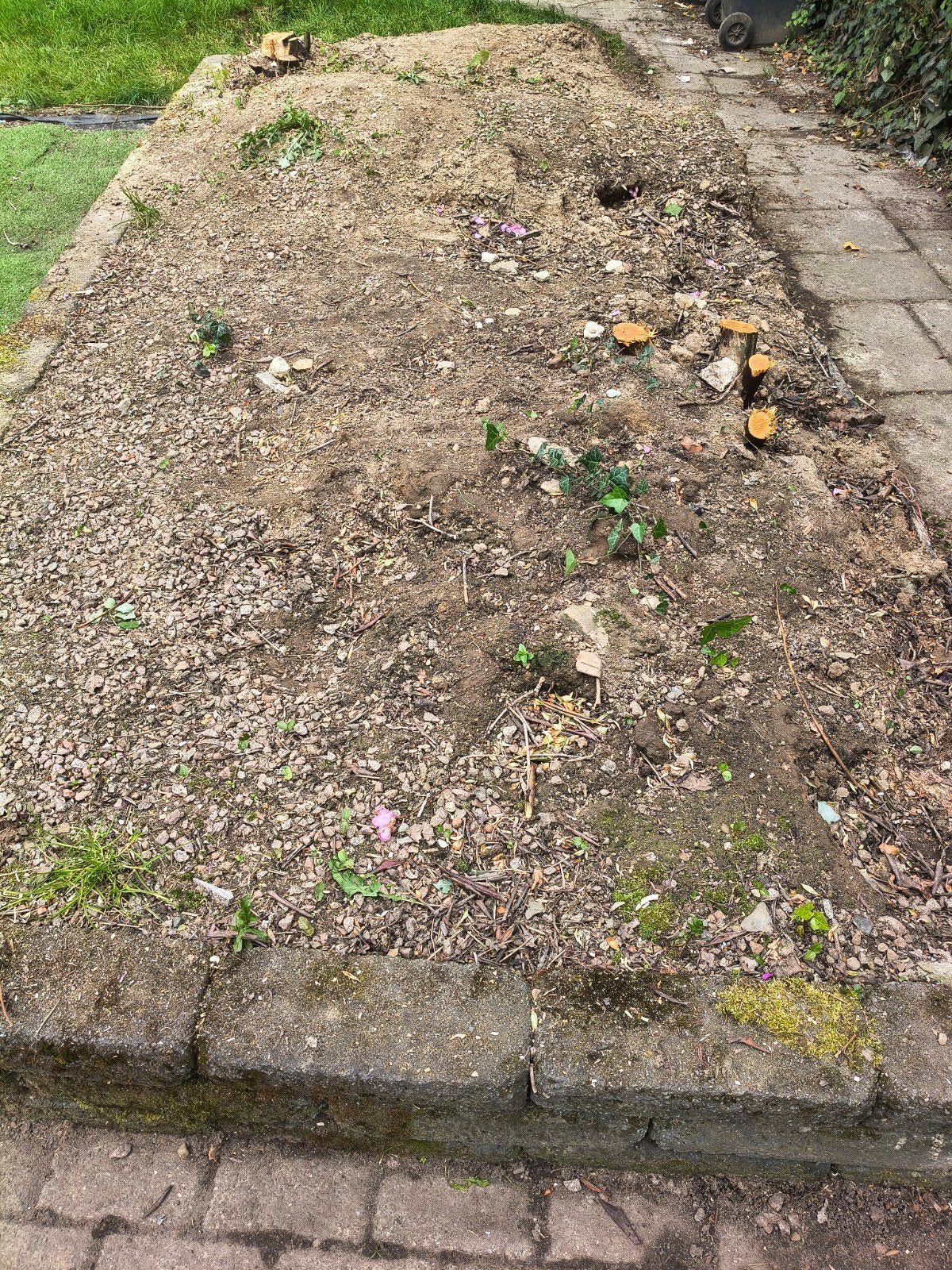 Gratis grond en maaskeien af te halen!, Tuin en Terras, Ophalen, Gebruikt, Ophoogzand