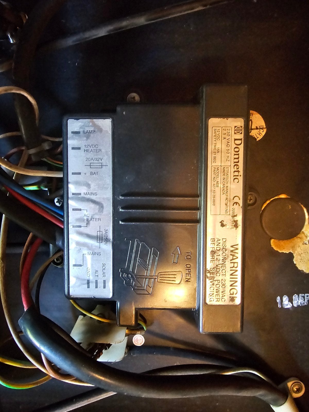Dometic camper koelkast - werkt op gas en 12V, 230V defect, Ophalen