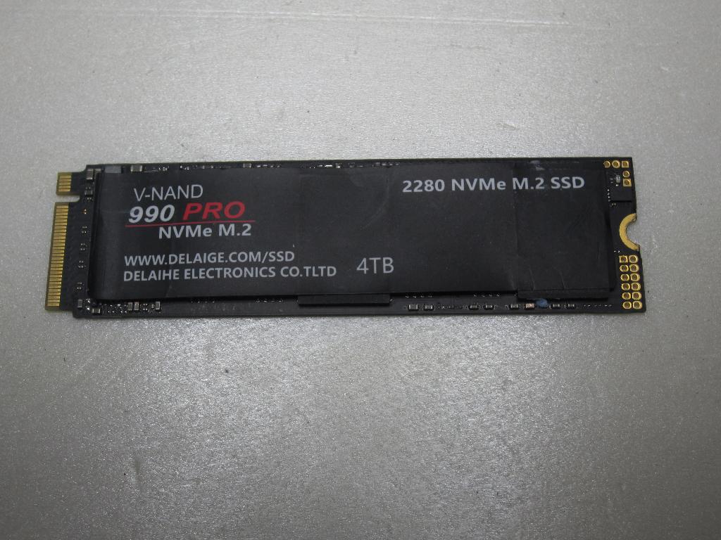 4 TB - NVMe  ( SSD ), Computers en Software, Harde schijven, Intern, 4000 Gig  ( 4 TB ), Ophalen of Verzenden, Zo goed als nieuw