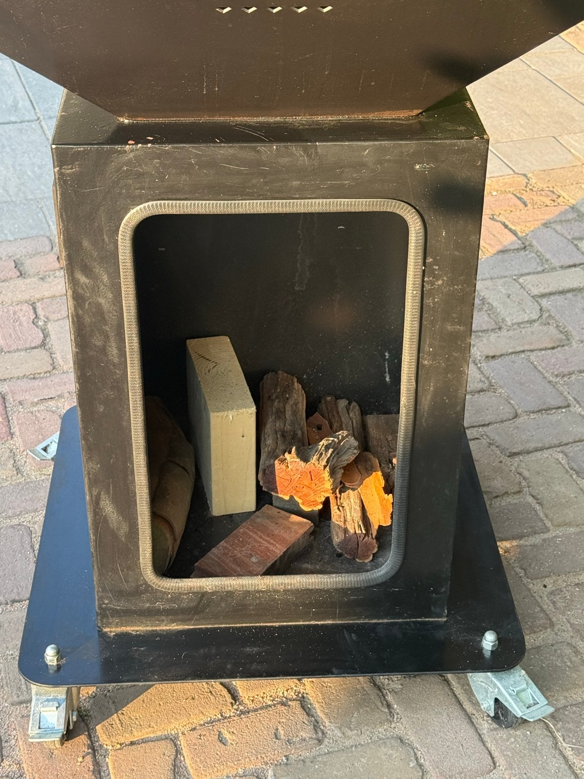 Daimana Firegrill BBQ met wielen - Zo goed als nieuw, Ophalen, Zo goed als nieuw