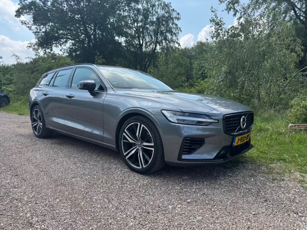Volvo V60 T6 TwinEngine, R-design, panoramadak, APK tm 07.28, Automaat, Zwart, 4 cilinders, 93 €/maand