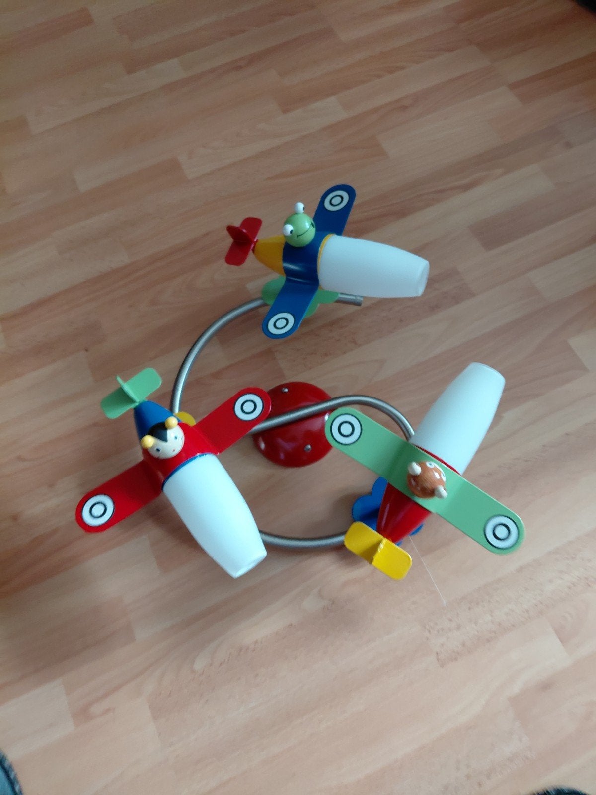 Leuke kinderlamp met 3 vliegtuigen - EGLO, Overige merken, Gebruikt, Meerkleurig, E14 (klein)