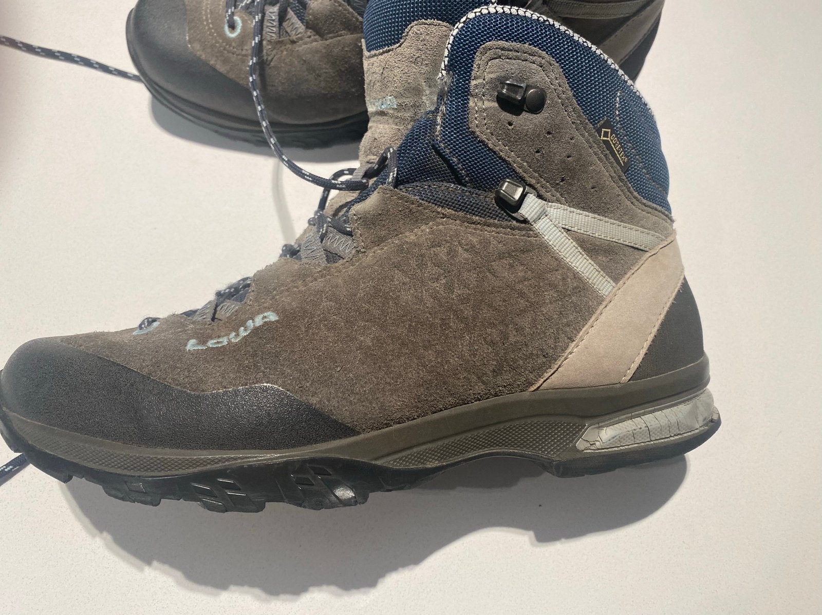 Lowa hoge wandelschoenen maat 41 Goretex., Bruin, Zo goed als nieuw, Wandelschoenen, Ophalen of Verzenden