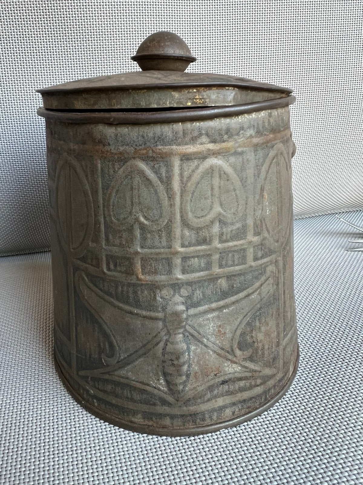 Art Nouveau/jugendstil metalen blik, Ophalen