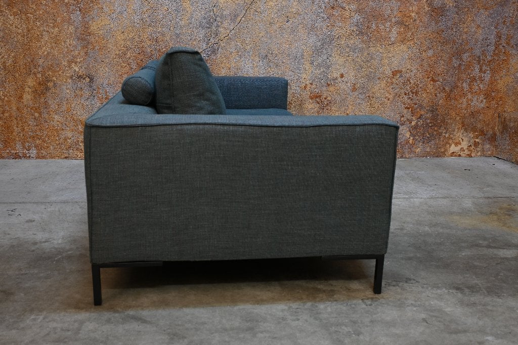 ZGANieuw! fraaie stoffen Design on Stock Aikon design bank, Huis en Inrichting, Design on Stock, 75 tot 100 cm, Ophalen of Verzenden