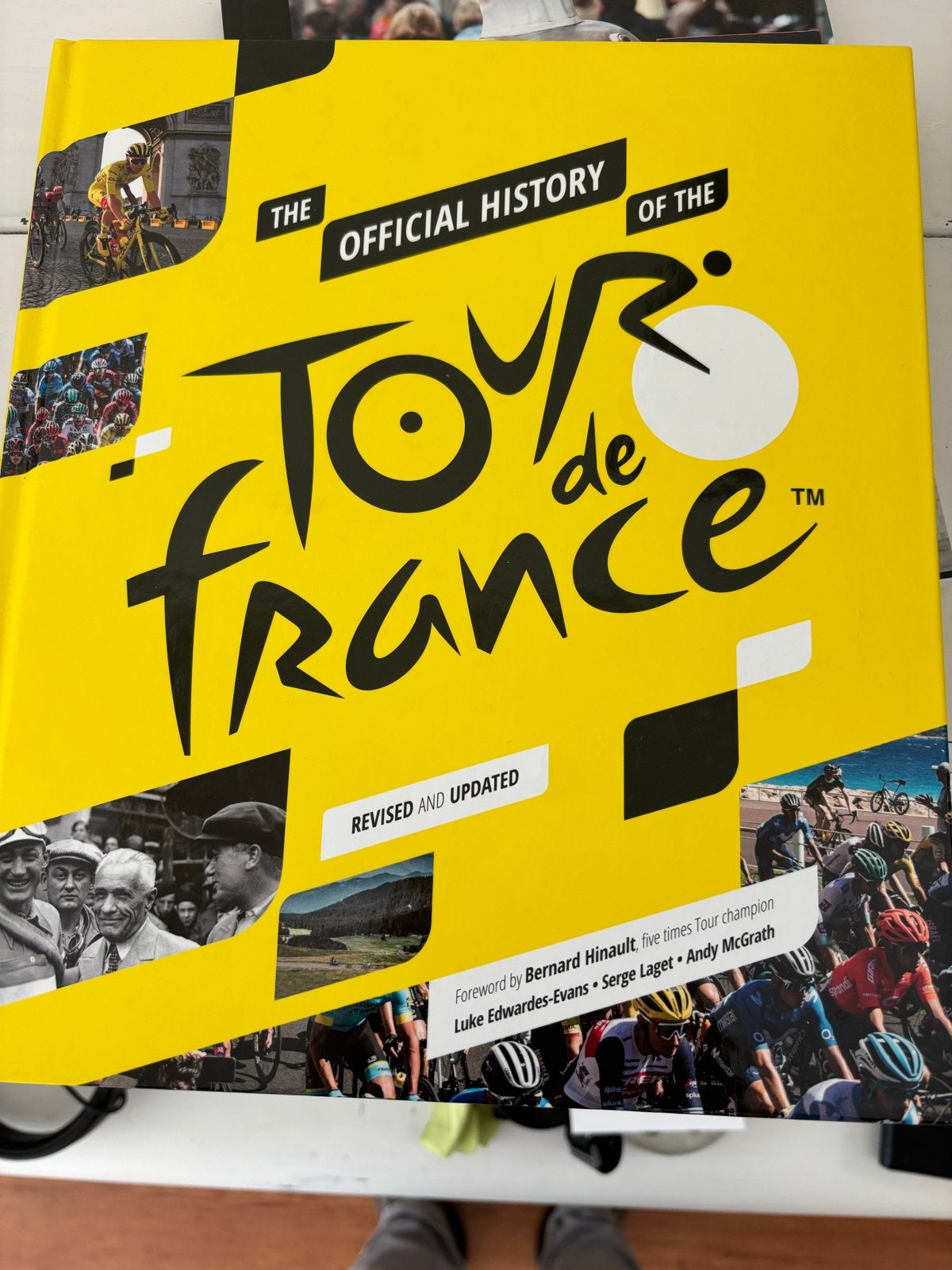 The Official History of the Tour de France - Boek, Ophalen of Verzenden, Zo goed als nieuw, Lopen en Fietsen