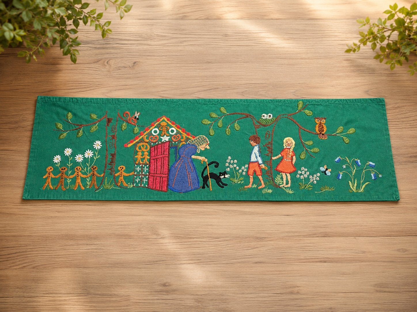 Vintage geborduurd sprookjes-gordijn / textielpaneel, Gebruikt, 130 cm, Vintage, Textiel