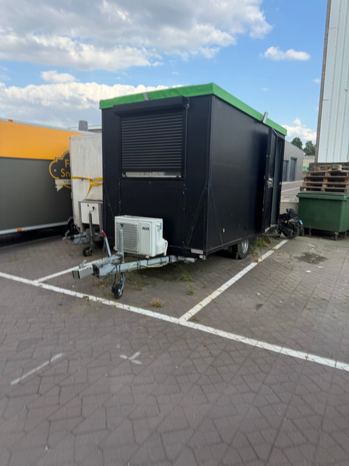 Mobiele kantoorunit / schaftwagen met airco, Ophalen, Onbekent, Onbekent, Onbekent