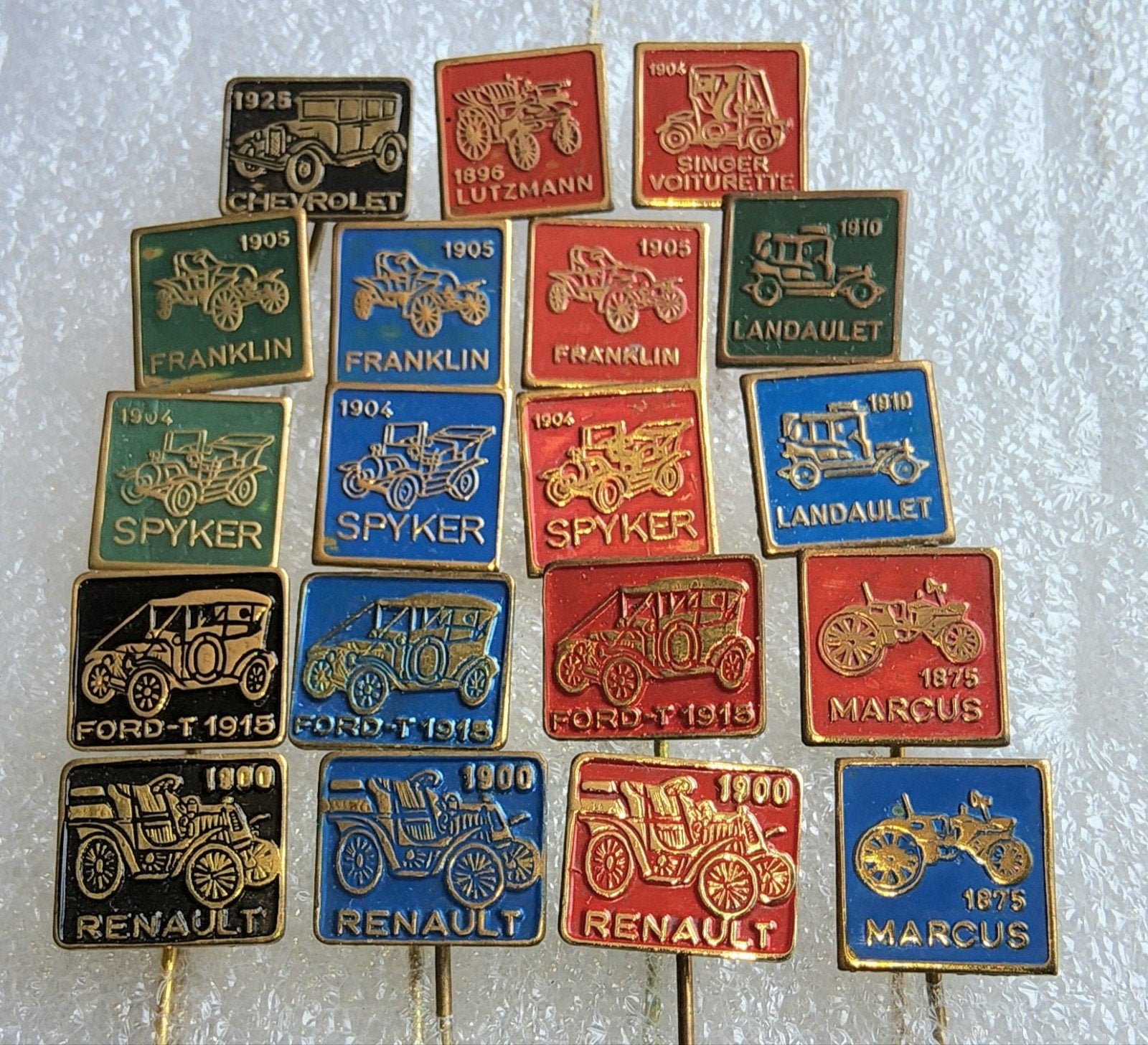 19 Vintage Speldjes van Oude Auto's - Verzameling, Ophalen of Verzenden, Gebruikt, Transport, Speldje of Pin
