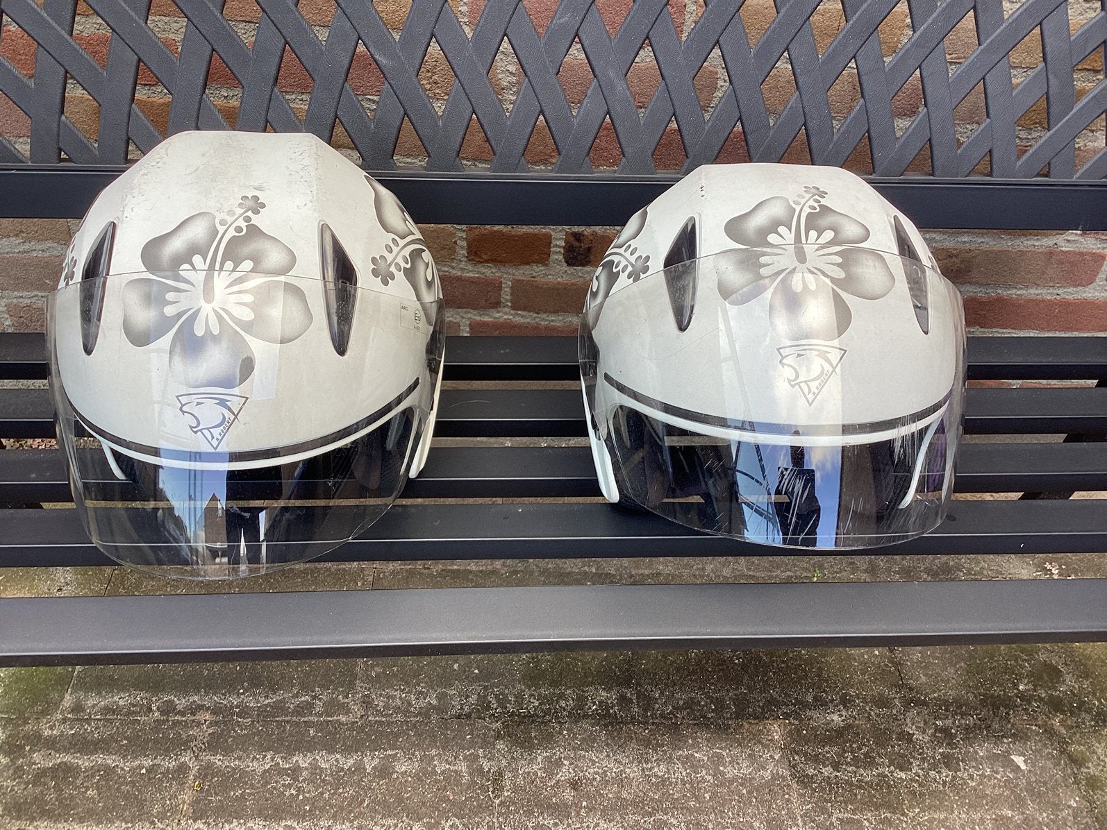 1 retro scooterhelm (de large helm is al verkocht), Ophalen, Gebruikt, Medium