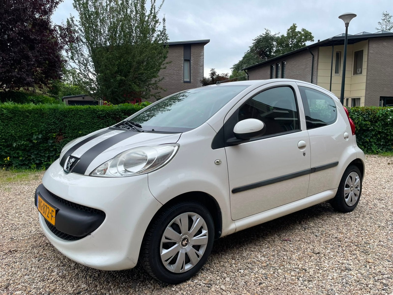 Peugeot 107 1.0 12V 5DR 2008 Wit, Voorwielaandrijving, Elektrische ramen, 4 stoelen, Bedrijf