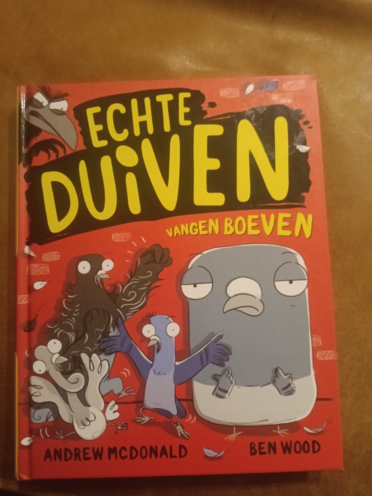 Echte Duiven Vangen Boeven - Andrew McDonald, Ophalen of Verzenden, Zo goed als nieuw, Andrew McDonald, Fictie algemeen