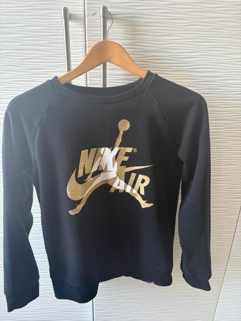 Nike Air Jordan trainingspak zwart goud 12-13 jaar, Ophalen of Verzenden, Zo goed als nieuw, Jongen of Meisje