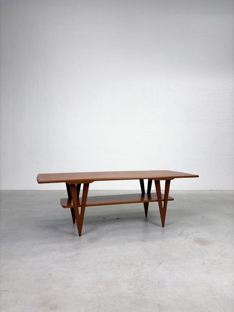 Salontafel 'Nr. 10' van Louis van Teeffelen voor Wébé, Ophalen, 100 tot 150 cm, Teakhout, 50 tot 100 cm