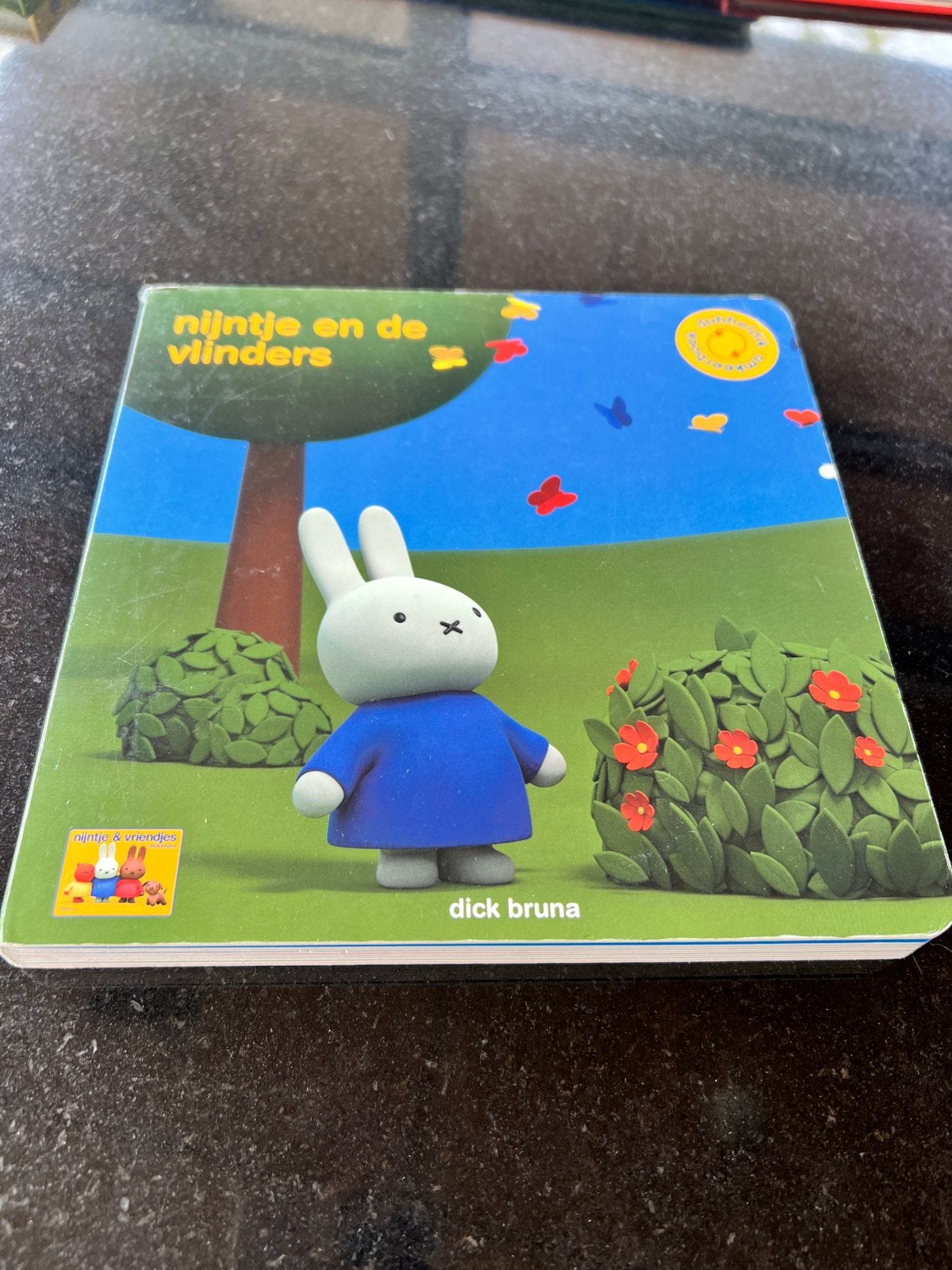 Nijntje en de vlinders / Juf is jarig - Dubbel dik omkeerboe, Gelezen, Jongen of Meisje, Ophalen of Verzenden, Voorleesboek