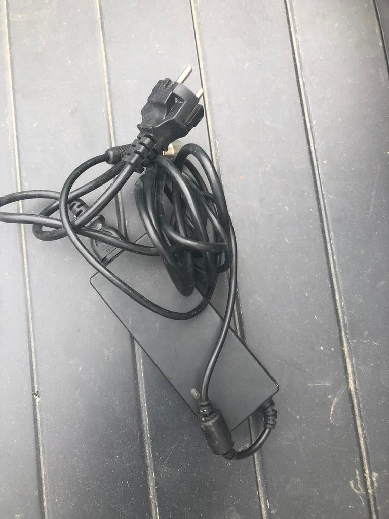 Accu oplader, Ophalen, Zo goed als nieuw
